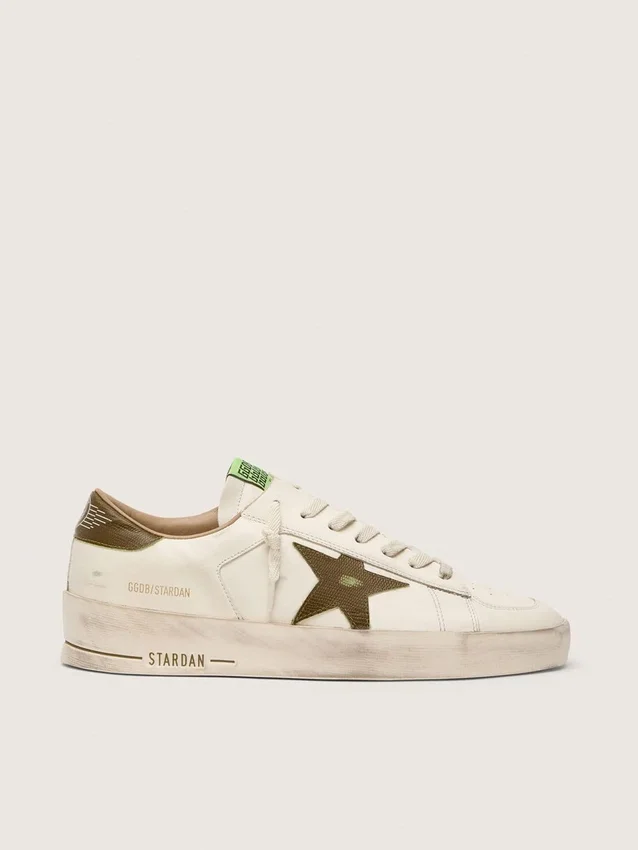Stardan para hombre en cuero blanco con estrella y lengüeta en el talón de cuero con estampado de serpiente en verde militar