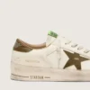 Stardan para hombre en cuero blanco con estrella y lengüeta en el talón de cuero con estampado de serpiente en verde militar