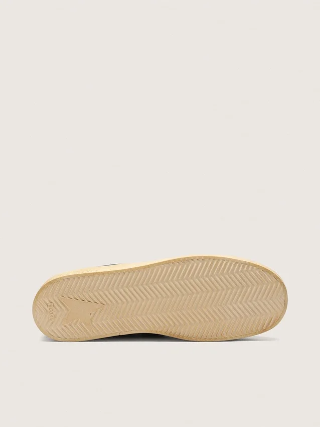 Stardan para hombre en cuero negro con estrella y lengüeta en el talón de cuero negro