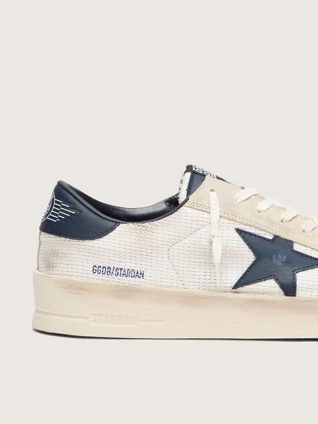 Stardan para hombre en gamuza beige con estrella azul