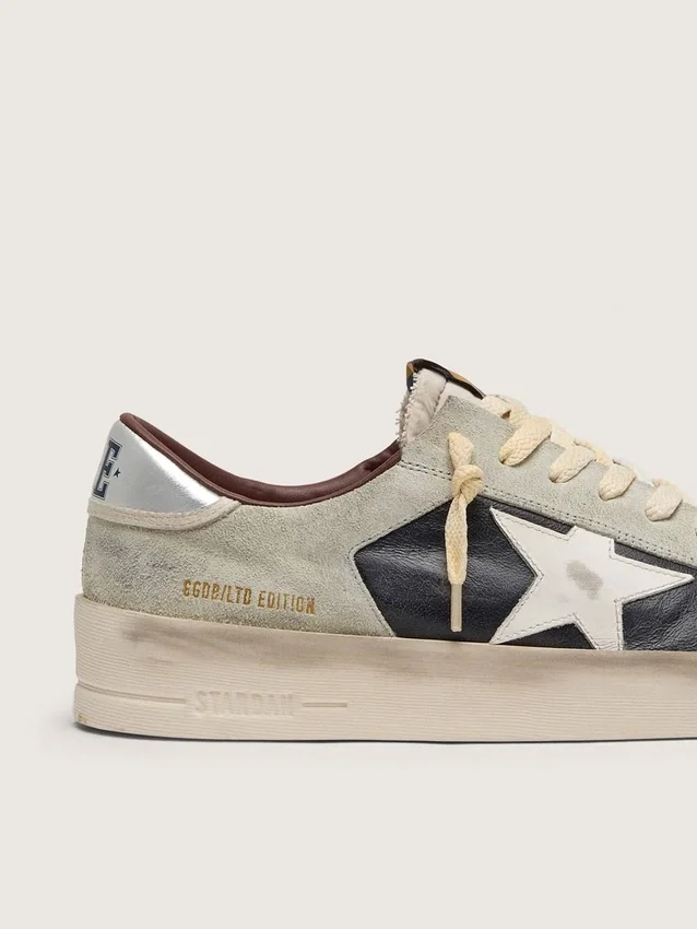 Stardan para hombre en gamuza y cuero con estrella de cuero y lengüeta metálica en el talón