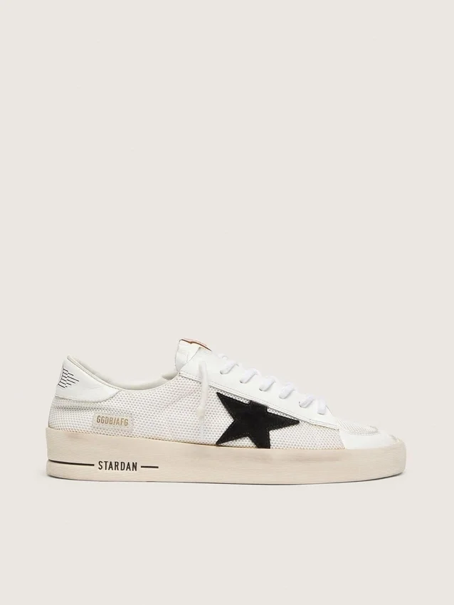 Stardan para hombre en malla blanca con estrella de gamuza negra