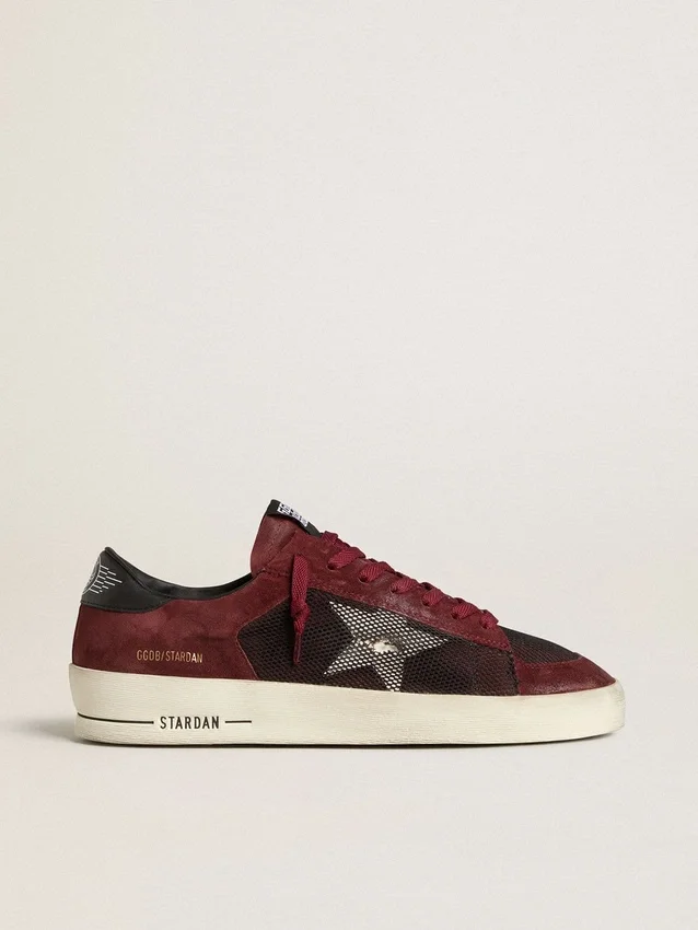 Stardan para hombre en malla negra y gamuza burdeos con estrella de cuero blanco