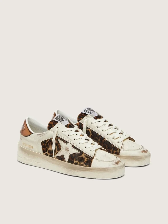 Stardan para mujer en cuero blanco y piel de potro con estampado de leopardo, con estrella de cuero blanco