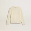 Sudadera color crema para niñas con letras en parches