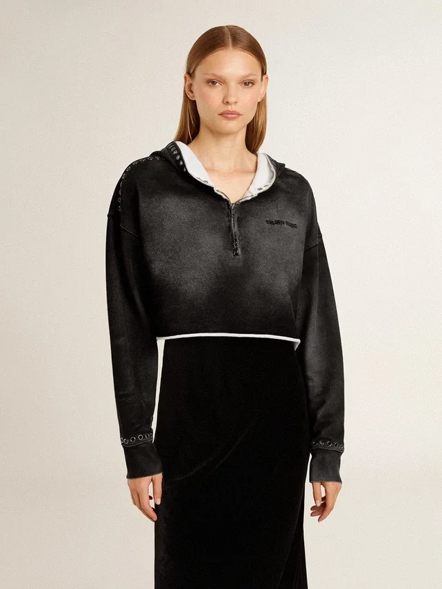 Sudadera corta gris con efecto desgastado