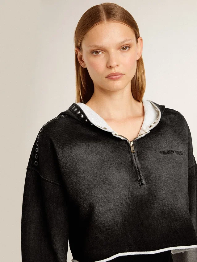 Sudadera corta gris con efecto desgastado