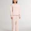 Sudadera rosa para niñas con letras rosas en el frente