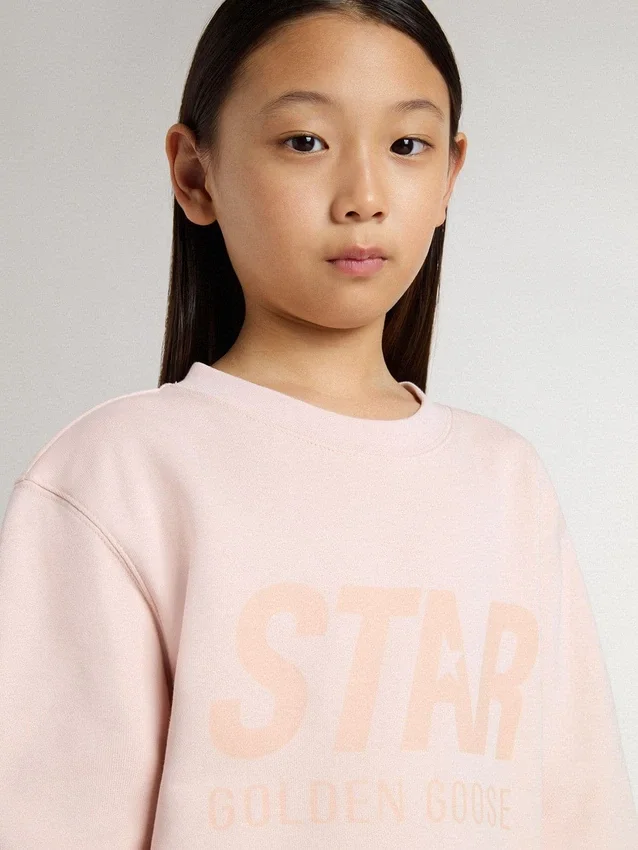 Sudadera rosa para niñas con letras rosas en el frente