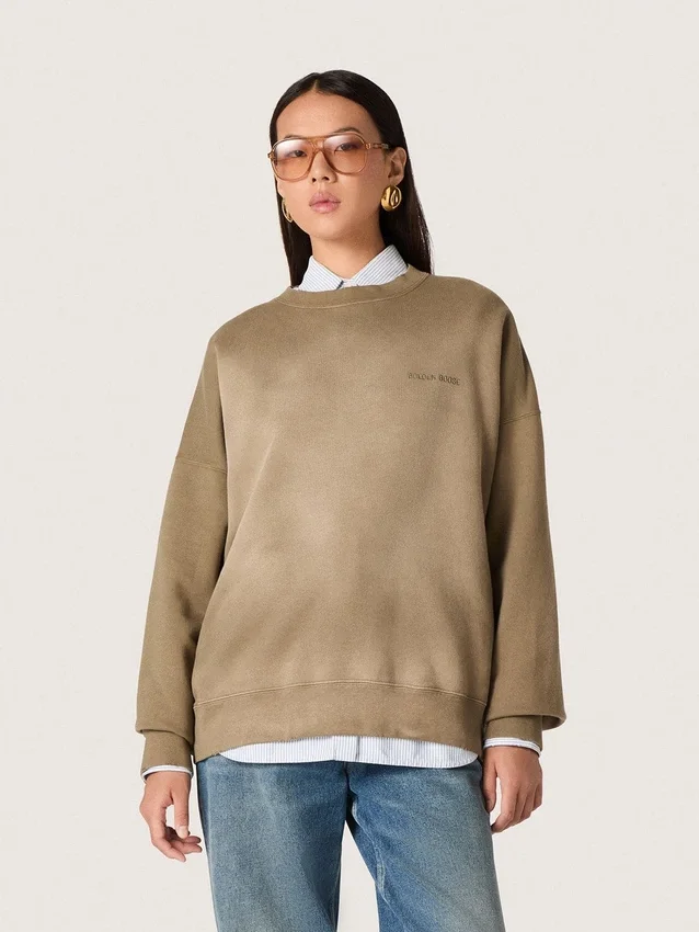 Sudadera unisex de algodón color verde militar con efecto desteñido y logotipo bordado