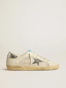 Super-Star en cuero y gamuza blancos con estrella de cuero plateada y dorada