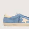 Super-Star en gamuza azul claro con estrella y lengüeta del talón de cuero beige