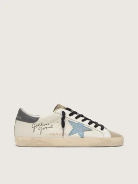 Super-Star en piel napa con estrella de gamuza azul claro y lengüeta del talón de piel gris