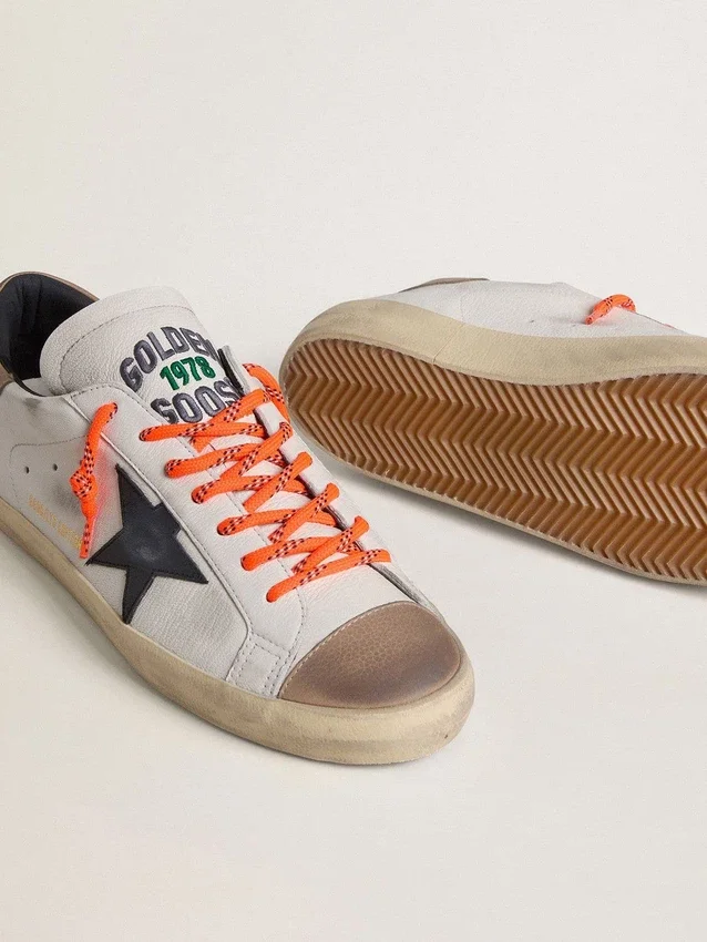 Super-Star LTD para hombre en cuero con estrella de cuero negro y lengüeta del talón de cuero beige