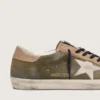 Super-Star LTD para hombre en gamuza verde oliva con estrella bordada en color crema