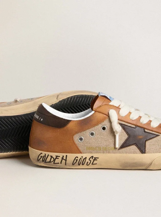 Super-Star LTD para hombre en lana beige con estrella de cuero marrón e inserciones color camello