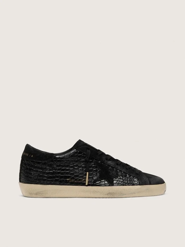 Super-Star LTD para mujer en cuero negro con estampado de cocodrilo, estrella de gamuza negra y lengüeta del talón