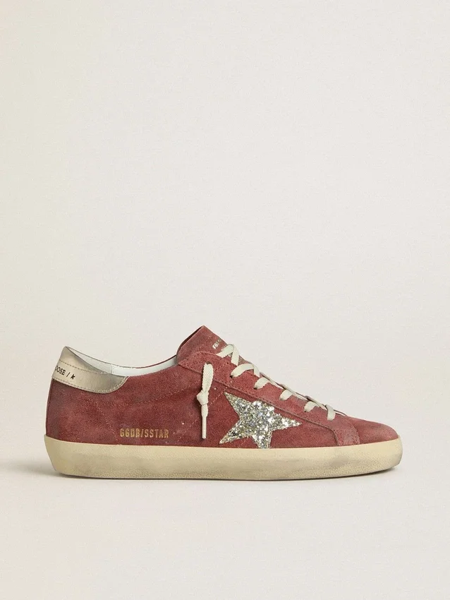 Super-Star LTD para mujer en gamuza roja con estrella plateada brillante y lengüeta del talón de cuero laminado