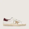 Super-Star para hombre con estrella de gamuza color arena y lengüeta trasera de cuero con estampado de cocodrilo rojo