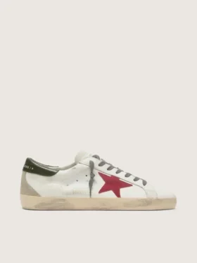 Super-Star para hombre con estrella de gamuza roja y lengüeta del talón de cuero verde