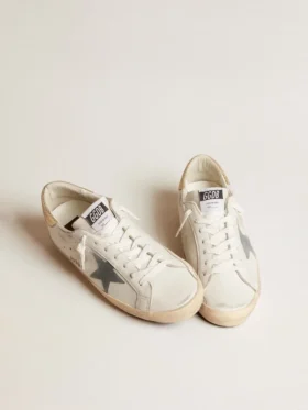 Super-Star para hombre con estrella de gamuza y lengüeta en el talón de cuero con estampado de serpiente platino