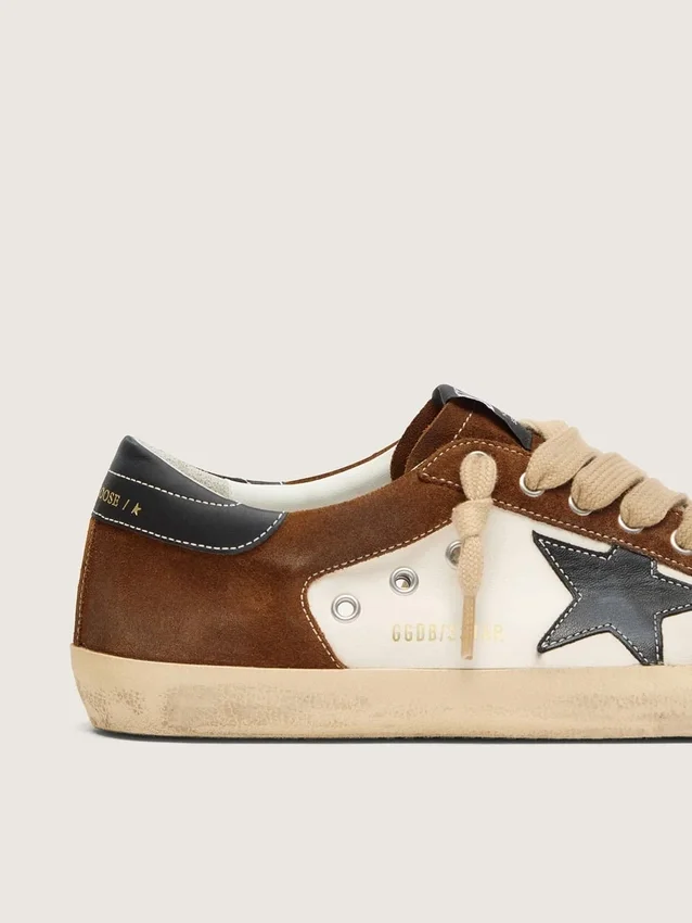 Super-Star para hombre en cuero blanco y gamuza marrón con estrella de cuero negro