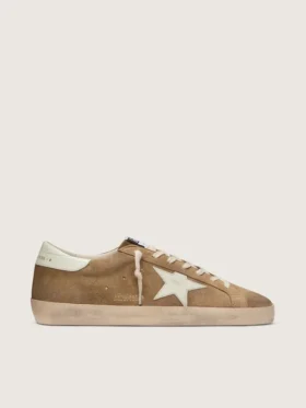 Super-Star para hombre en gamuza color tabaco con estrella de cuero blanco