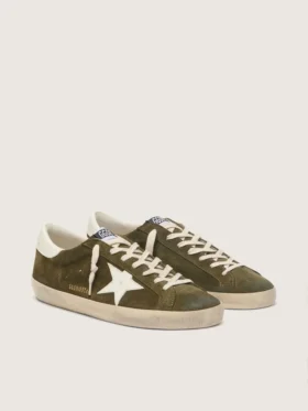 Super-Star para hombre en gamuza verde oliva con estrella de cuero blanco