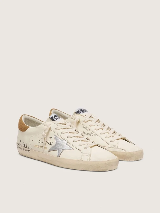 Super-Star para hombre en napa con estrella plateada metalizada y letras por toda la superficie