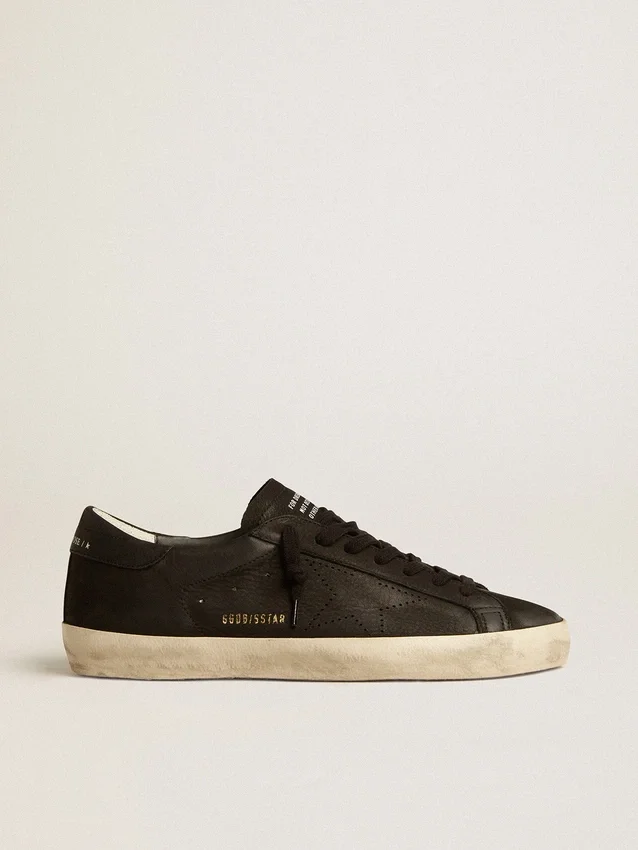 Super-Star para hombre en nobuk negro con estrella perforada y lengüeta del talón de nobuk negro
