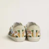 Super-Star para mujer con cuentas multicolores y estrella de gamuza beige