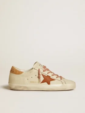 Super-Star para mujer con estrella de cuero y lengüeta en el talón de cuero con estampado de cocodrilo