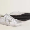Super-Star para mujer con estrella de gamuza gris e inserciones de purpurina plateada