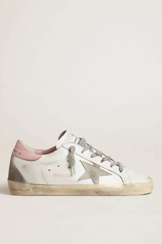 Super-Star para mujer con estrella de gamuza gris y lengüeta del talón de cuero rosa