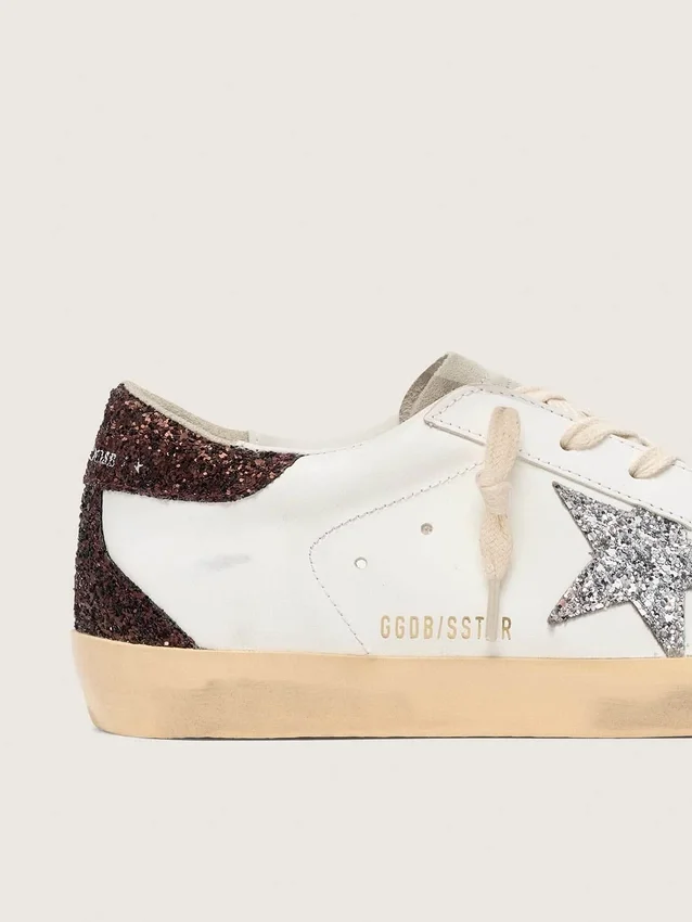Super-Star para mujer con estrella plateada con purpurina y lengüeta del talón marrón con purpurina