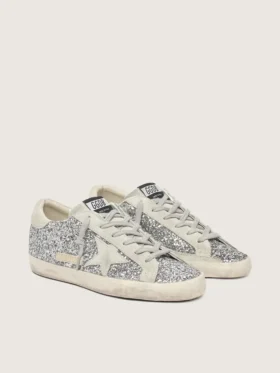 Super-Star para mujer en brillo plateado con estrella de gamuza gris hielo