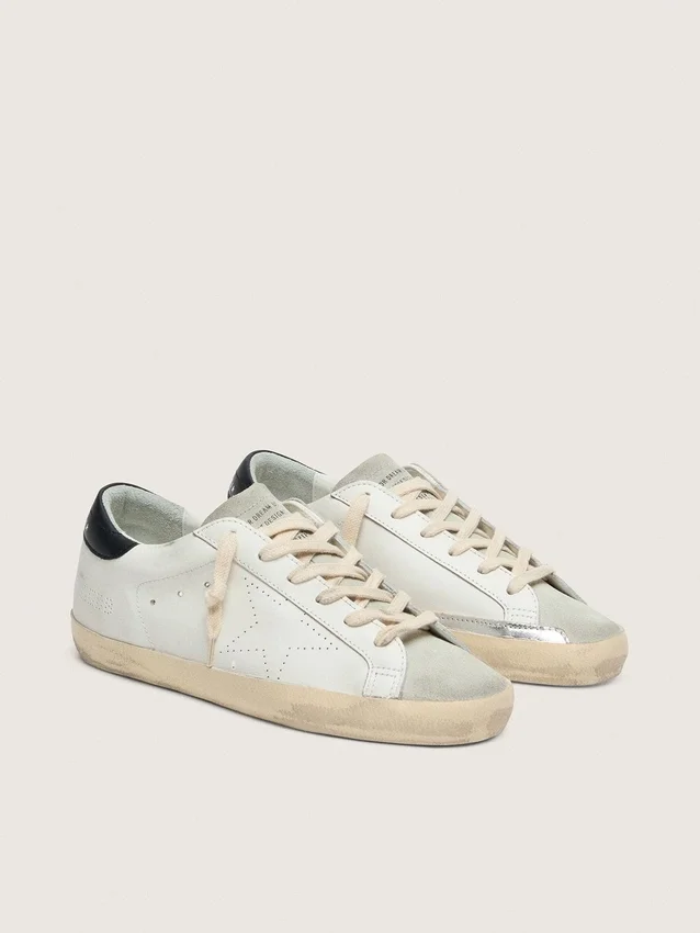 Super-Star para mujer en cuero blanco con estrella perforada