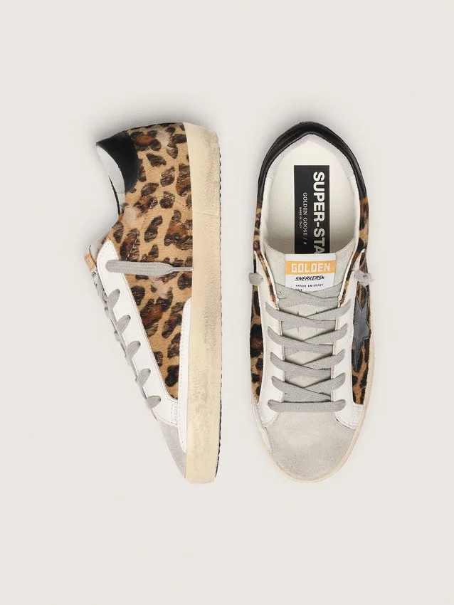 Super-Star para mujer en cuero con estampado de leopardo
