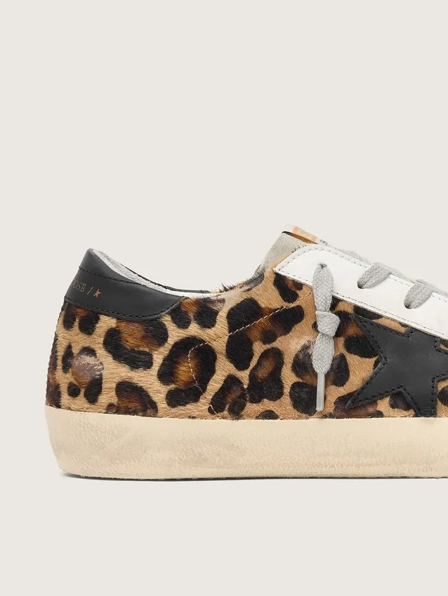 Super-Star para mujer en cuero con estampado de leopardo