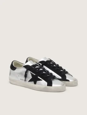 Super-Star para mujer en cuero plateado con inserciones en contraste