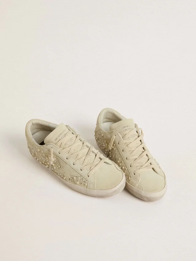 Super-Star para mujer en gamuza beige con perlas y cristales Swarovski
