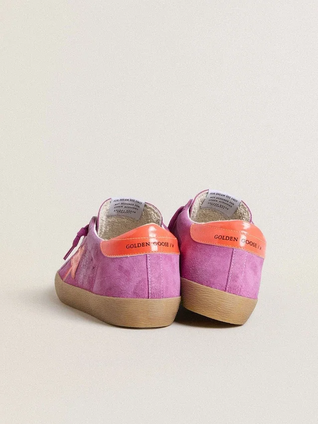 Super-Star para mujer en gamuza fucsia con estrella y lengüeta del talón de cuero laminado naranja fluorescente