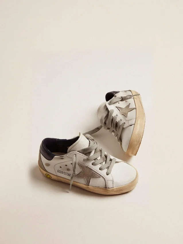 Super-Star Young con estrella de gamuza