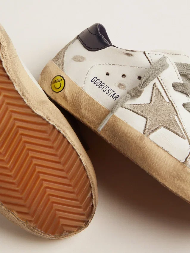 Super-Star Young con estrella de gamuza