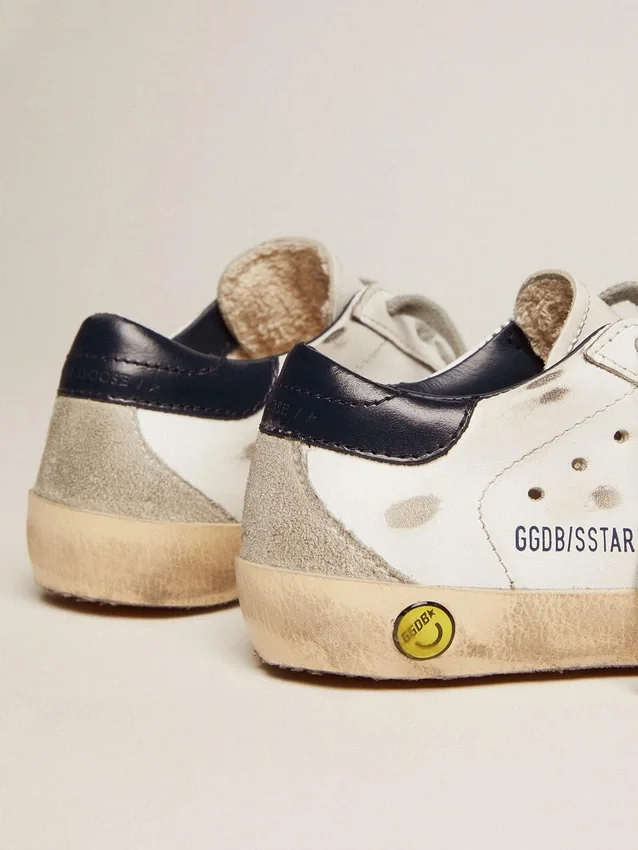 Super-Star Young con estrella de gamuza