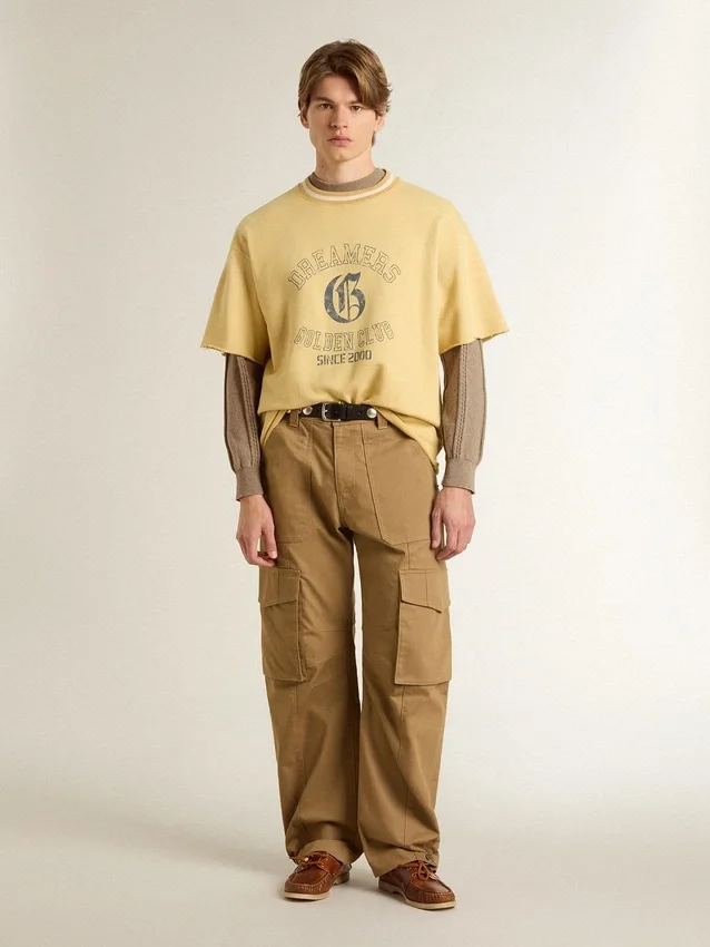 Suéter beige para hombre con logotipo bordado
