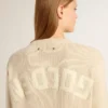 Suéter beige para mujer con letras «Golden» en la espalda