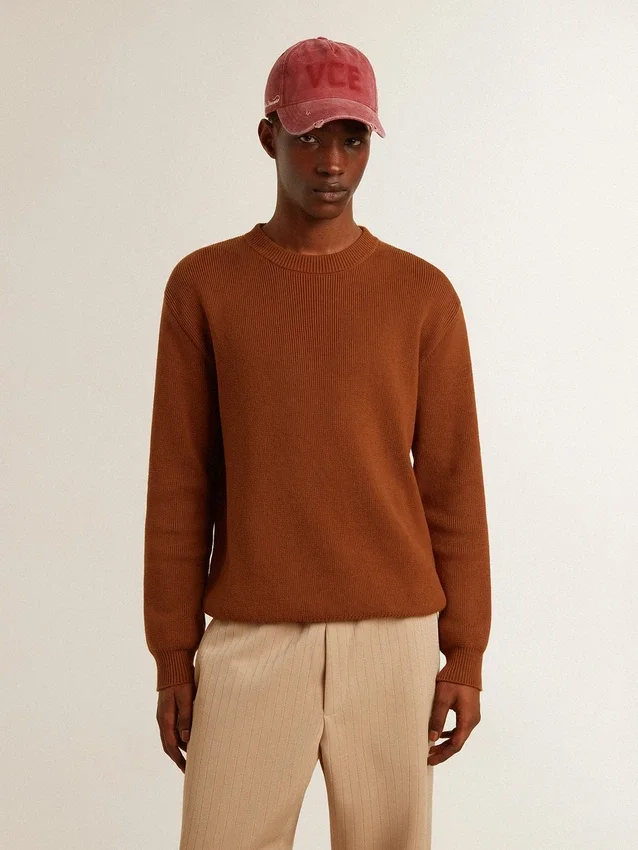 Suéter de cuello redondo para hombre con logotipo en la espalda