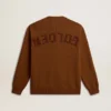 Suéter de cuello redondo para hombre con logotipo en la espalda