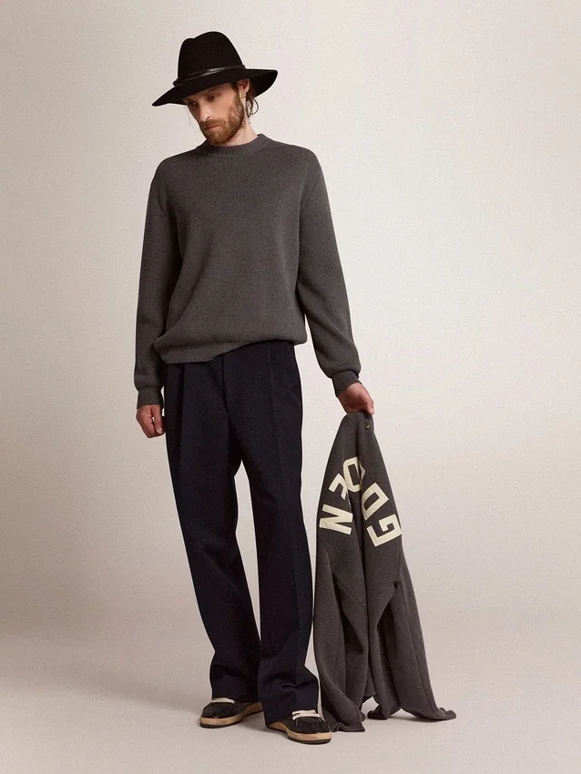 Suéter de cuello redondo para hombre en algodón gris oscuro con logotipo en la espalda